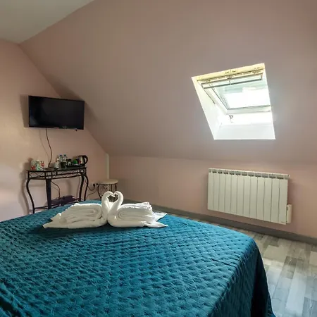 La Toulotte Chez Claire Et Christian
